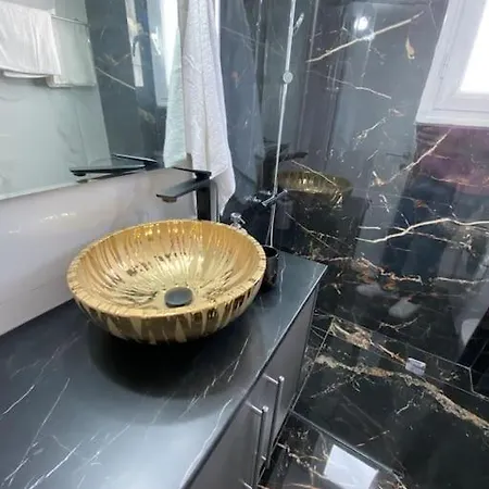 Καινούργιο Υπέροχο Διαμέρισμα Δίπλα Στο Μετρό Афины Экстерьер фото